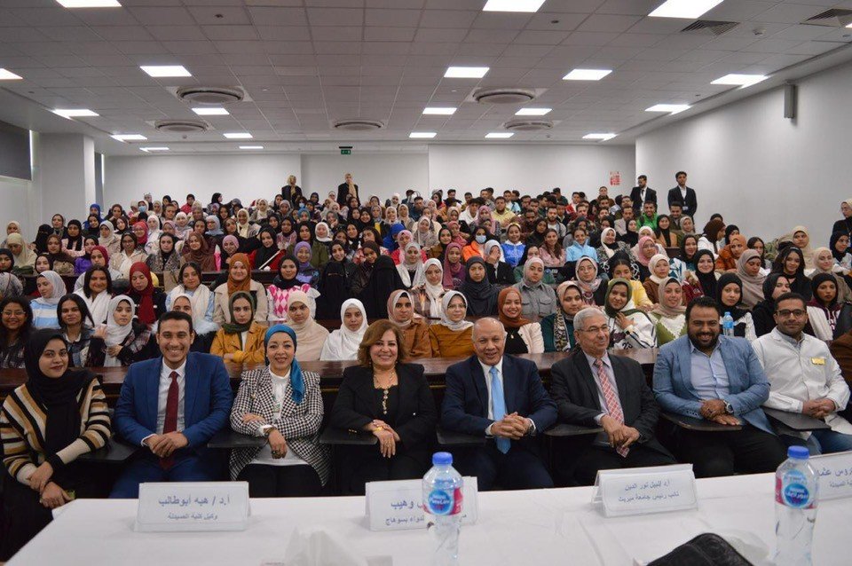 ورشة عمل بعنوان “أخلاقيات المهنة” بكلية الصيدلة – جامعة ميريت